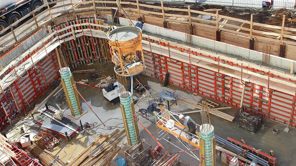 Bauarbeiten zur Errichtung des Betonkellers